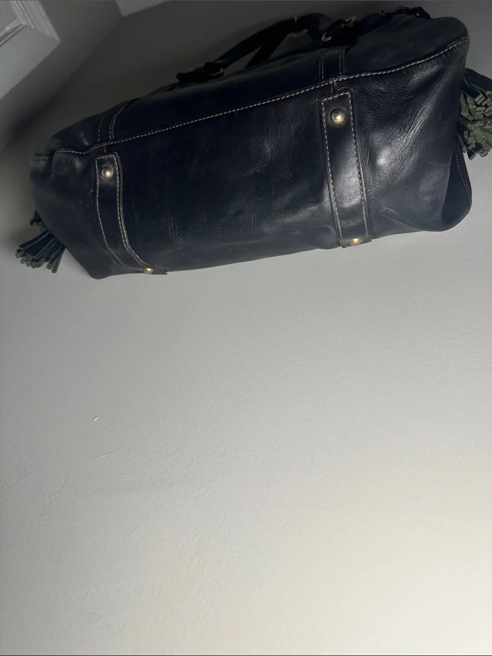 Dooney & Bourke black weekender large heavy leather bag with zipper